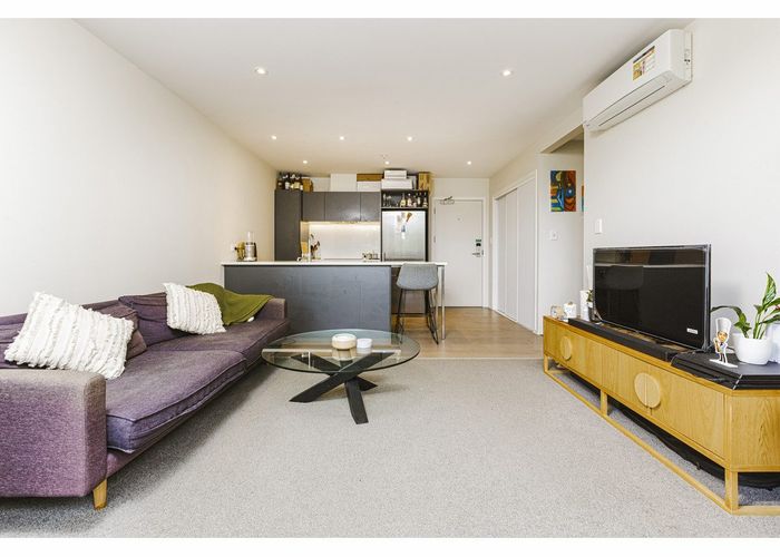  at 204/69B Hall Avenue, Mangere, Auckland