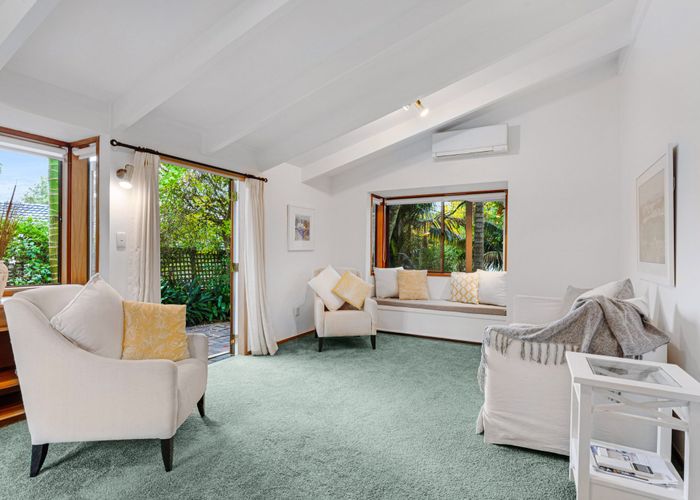  at 2/28A Rutherford Terrace, Meadowbank, Auckland City, Auckland