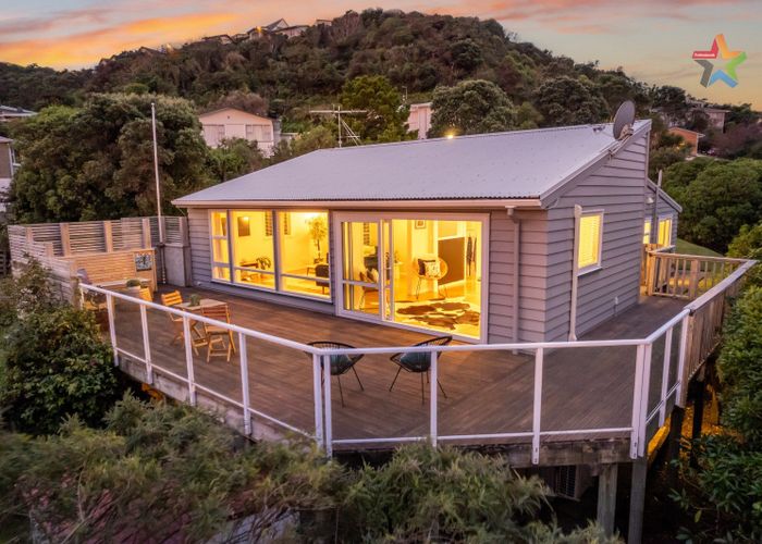  at 10 Walnut Way, Maungaraki, Lower Hutt, Wellington