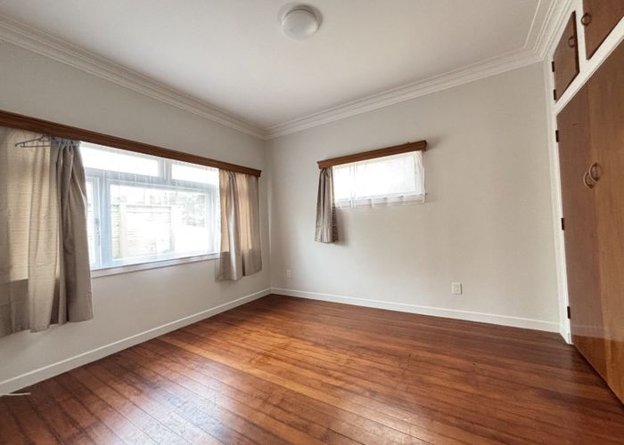  at 39 Staveley Avenue, Mount Roskill, Auckland