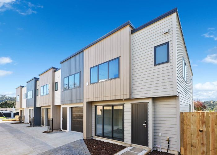  at 17E Ranch Avenue, Beach Haven, Auckland