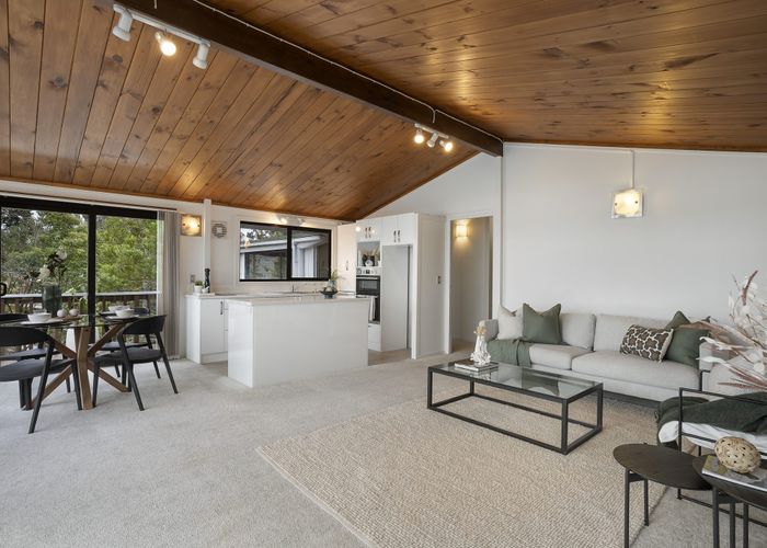  at 42 Brigantine Drive, Beach Haven, Auckland