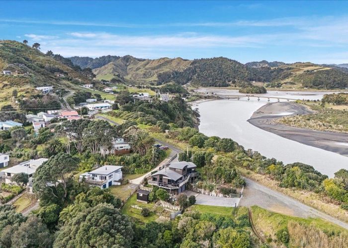  at 12 Takarei Terrace, Mokau, New Plymouth, Taranaki