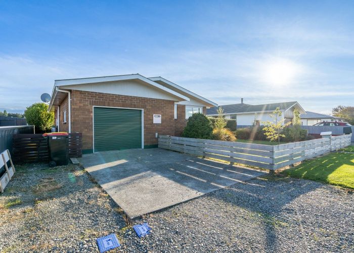  at 80 Albert Street, Winton, Winton