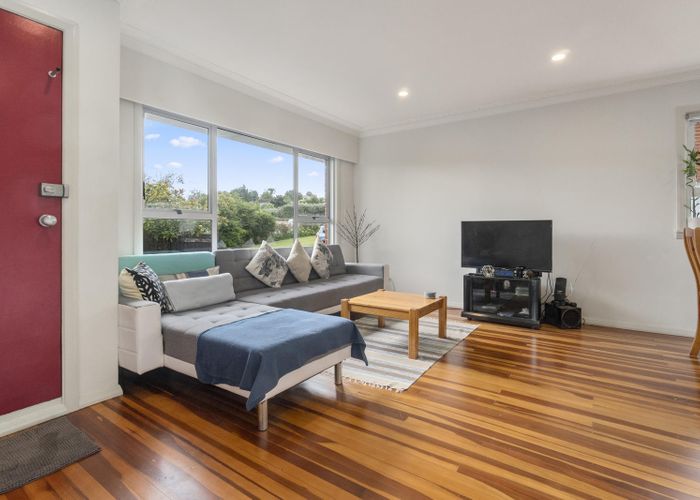  at 2/0 Blockhouse Bay Road, Avondale, Auckland