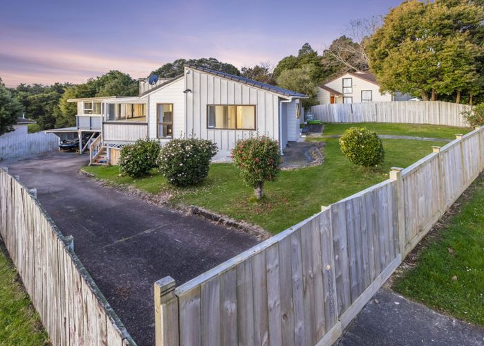  at 46 Banyan Drive, Totara Heights, Manukau City, Auckland