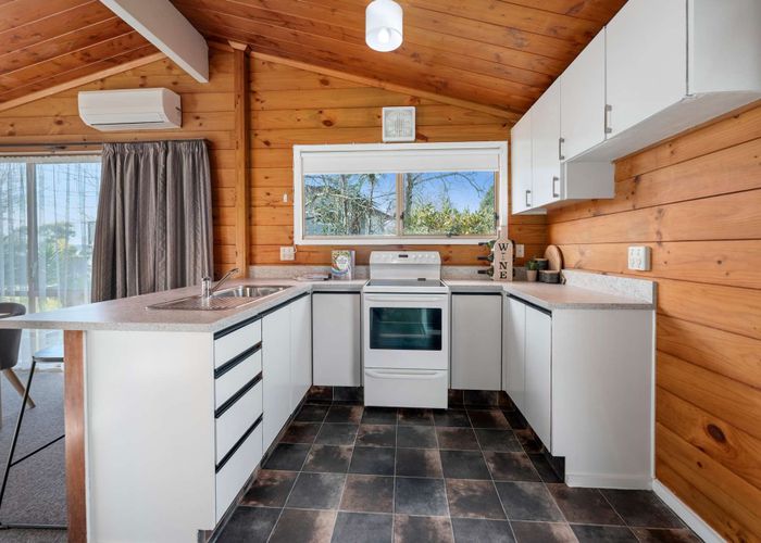  at 2 Cooper Avenue, Holdens Bay, Rotorua