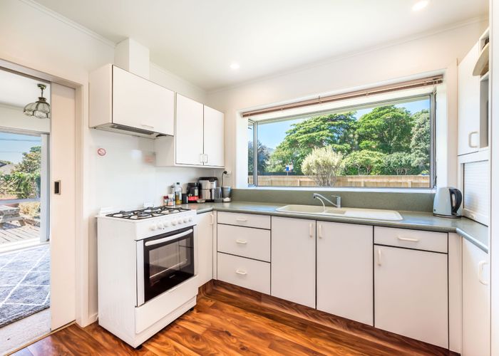  at 2 Leybourne Avenue, Waikanae, Kapiti Coast, Wellington