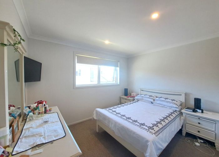  at 2/36 Gowing Drive, Meadowbank, Auckland