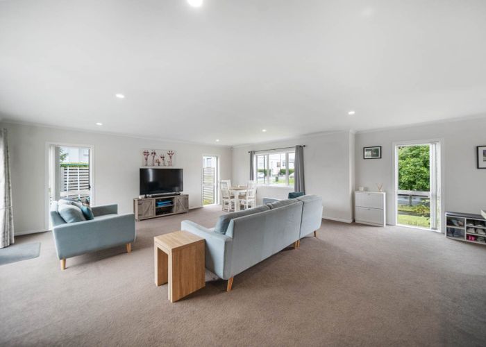  at 24 Hollowout Street, Takanini, Papakura, Auckland