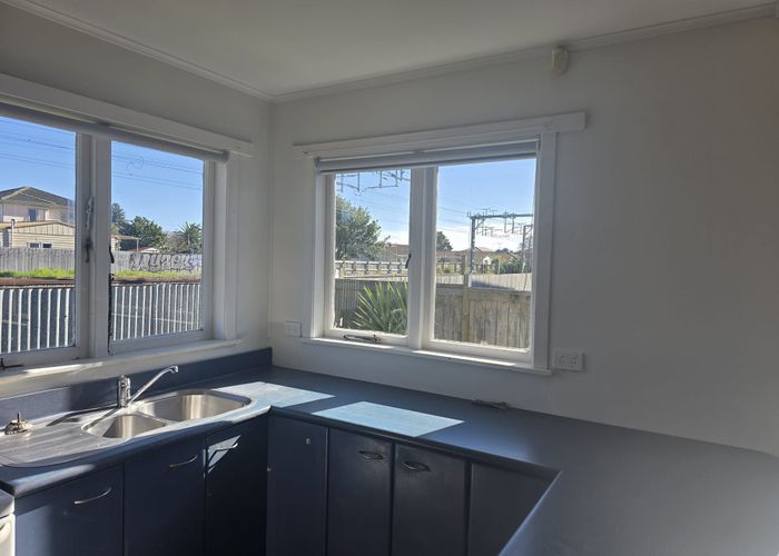 at 52A Cambridge Terrace, Papatoetoe, Manukau City, Auckland