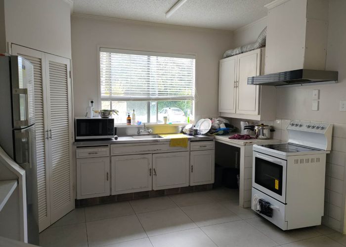  at 3 Brook Street, Milford, North Shore City, Auckland