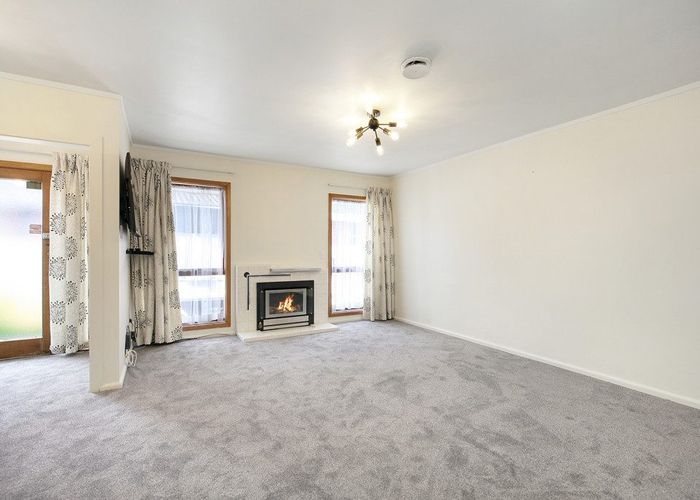  at 2/70 Neville Street, Spreydon, Christchurch
