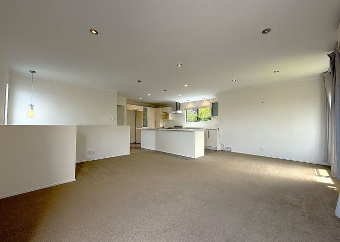  at 12 Glenvale Pl--On Thurs 20th Nov at 4:30-4:50pm, Totara Vale, North Shore City, Auckland