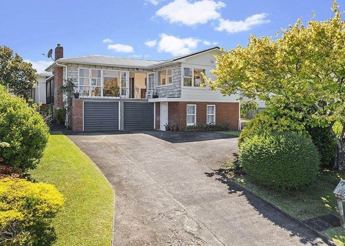  at 23 Ellesmere Crescent, Pakuranga Heights, Auckland