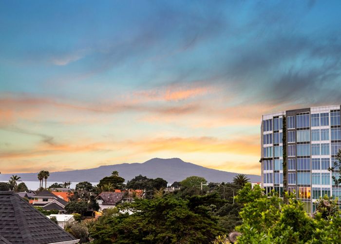  at 17A  Rangitoto Terrace, Milford, North Shore City, Auckland