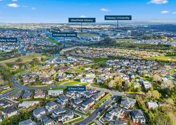  at 5 Para Close, Fairview Heights, Auckland