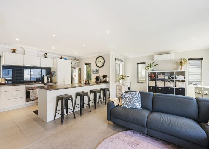  at 63 Glanmire Road, Newlands, Wellington