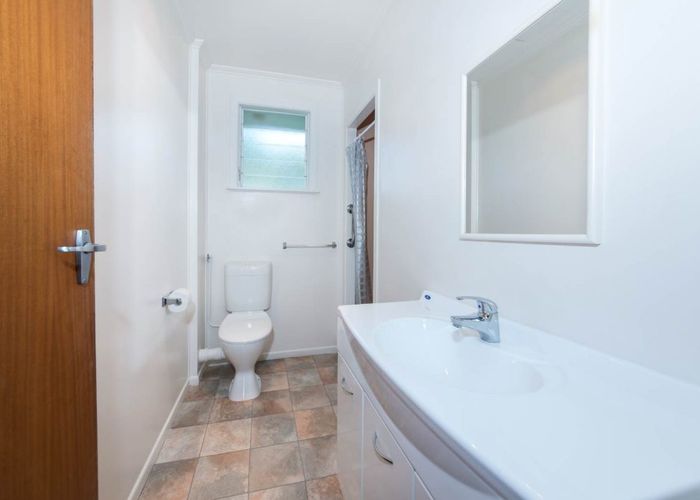  at 4/1542 Dominion Rd Extension, Mount Roskill, Auckland City, Auckland
