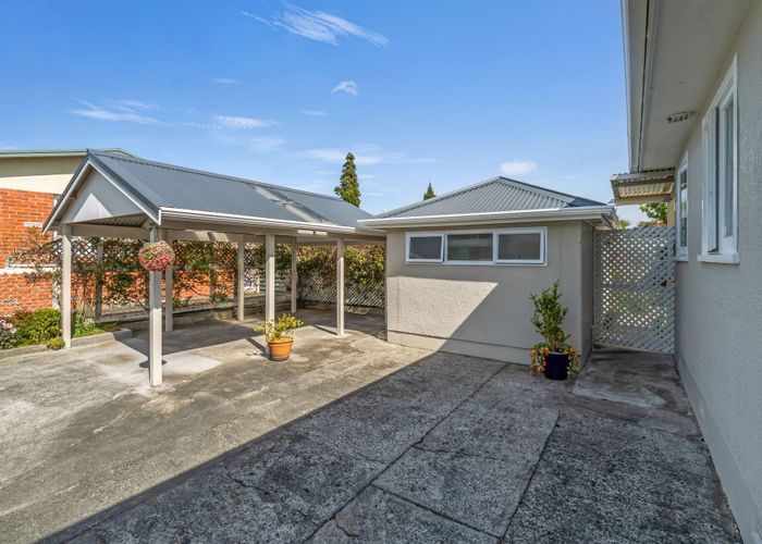  at 2 Glandwr Crescent, Whanganui East, Whanganui, Manawatu / Whanganui