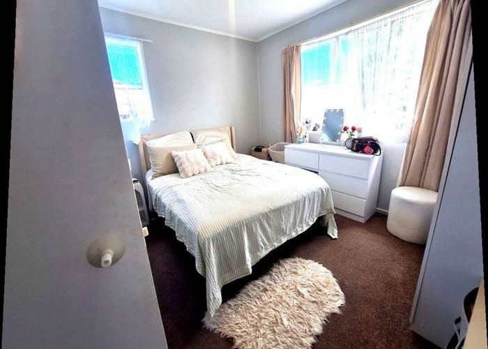  at 2/10 Taka St, Takanini, Papakura, Auckland