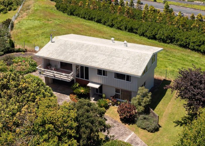  at 104 Hillsborough Road, Hillsborough, Auckland