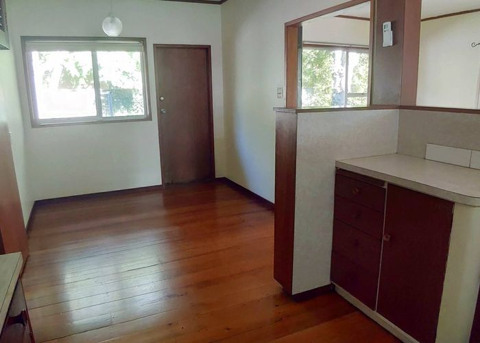  at 11 Penzance Road, Mairangi Bay, North Shore City, Auckland