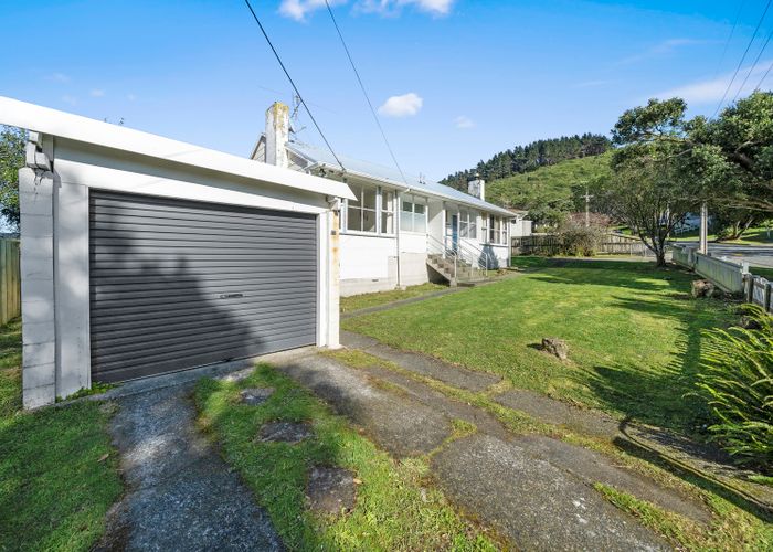  at 70 Franklyn Road, Tawa, Wellington