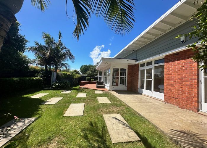  at 77 Sunnybrae Road, Hillcrest, Auckland