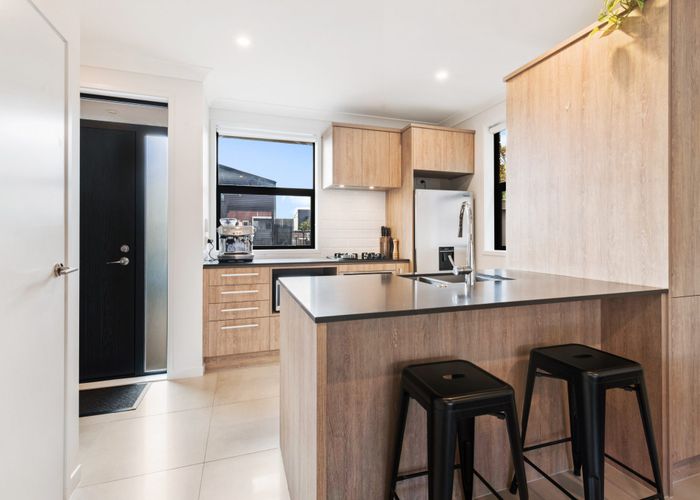  at 14 Whimbrel Road, Flat Bush, Auckland
