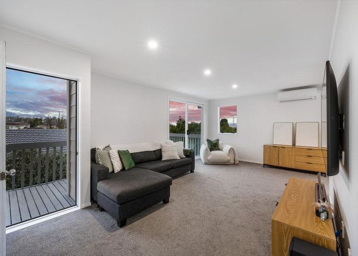  at Massey, Waitakere City, Auckland