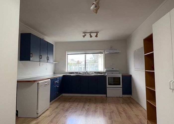  at 1/5 Killarney Avenue, Torbay, North Shore City, Auckland