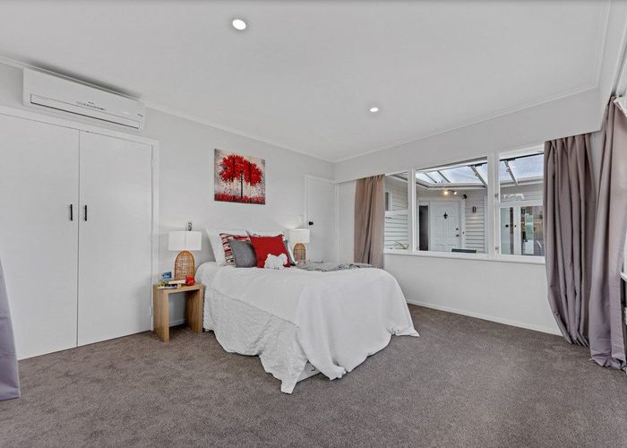  at 10 Mildmay Road, Henderson, Waitakere City, Auckland