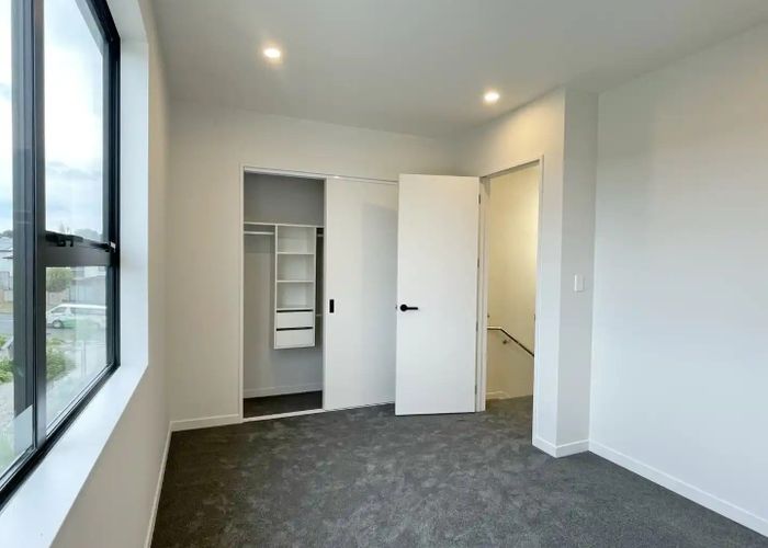  at 9 Heketara Way, Massey, Waitakere City, Auckland