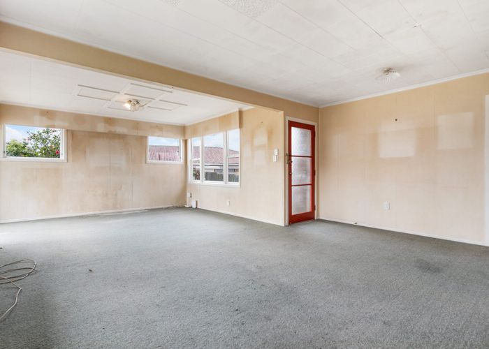  at 2/28 Mckean Avenue, Manurewa, Manukau City, Auckland