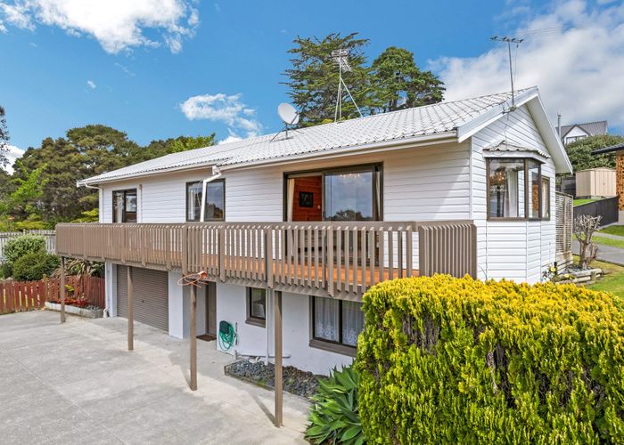  at 69 Spence Road, Henderson, Auckland