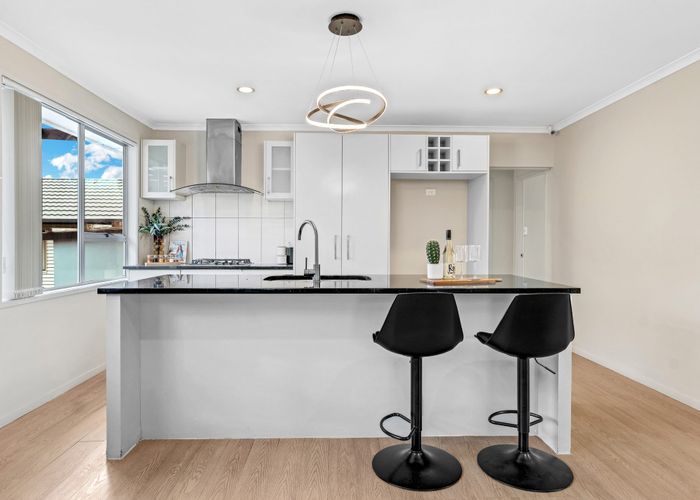  at 22 Marvon Downs Avenue, Pakuranga Heights, Manukau City, Auckland