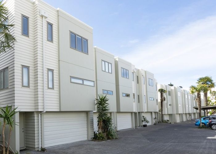  at 45/21 Hunters Park Drive, Three Kings, Auckland