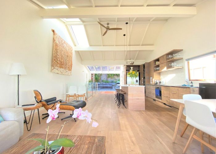  at 11H Joan Street, Point Chevalier, Auckland