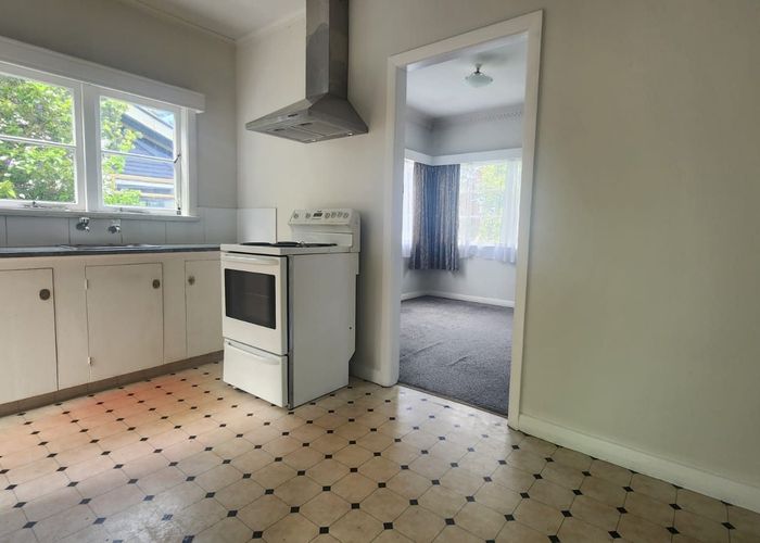  at 2/14 Great South Road, Manurewa, Manukau City, Auckland