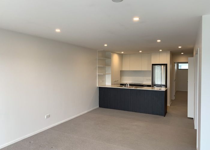  at 92/8 Thompson Park Road, Mount Wellington, Auckland City, Auckland