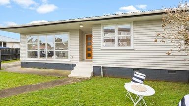  at 2/18 Brentford Place, Manurewa, Auckland