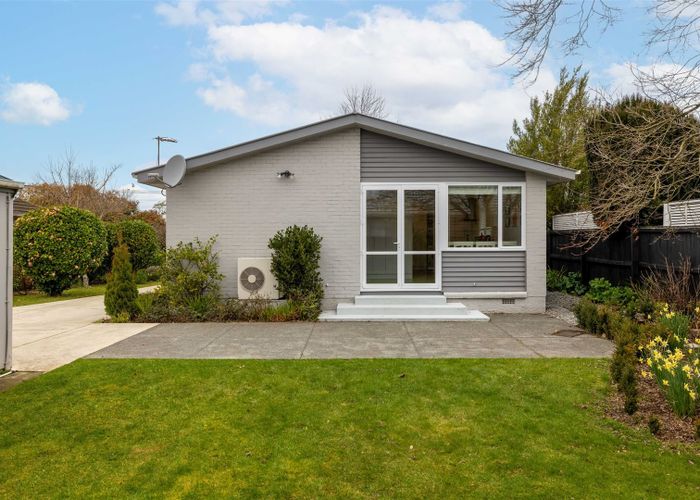  at 8 Banbury Street, Burnside, Christchurch