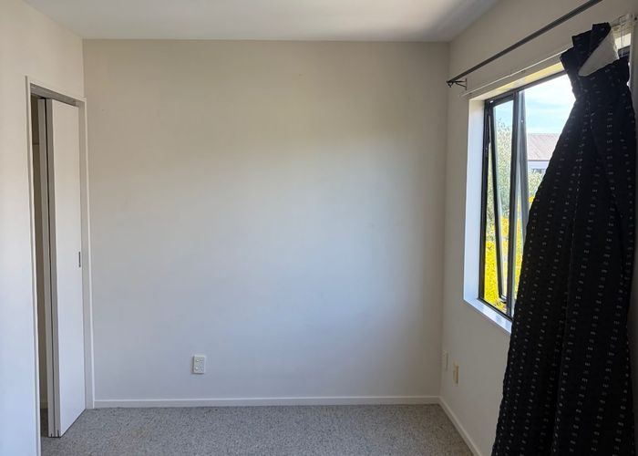  at 12 Ambrico Place, New Lynn, Waitakere City, Auckland