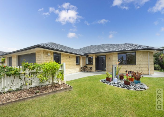  at 2 Orchard Lane, Huapai, Kumeu
