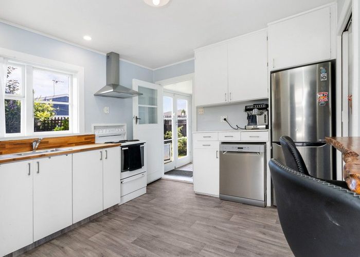  at 12 Goldsmith Place, Waltham, Christchurch