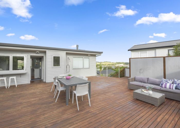  at 9 Everard Avenue, Army Bay, Rodney, Auckland