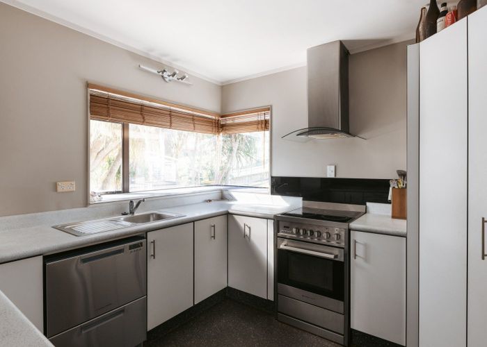  at 27 Te Arawa Place, Welcome Bay, Tauranga, Bay Of Plenty
