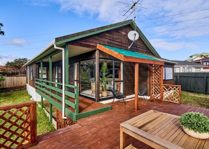  at 4 Opurere Grove, Tirohanga, Lower Hutt