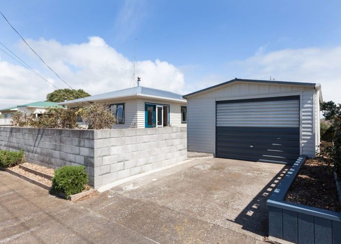  at 17 York Crescent, Westown, New Plymouth, Taranaki